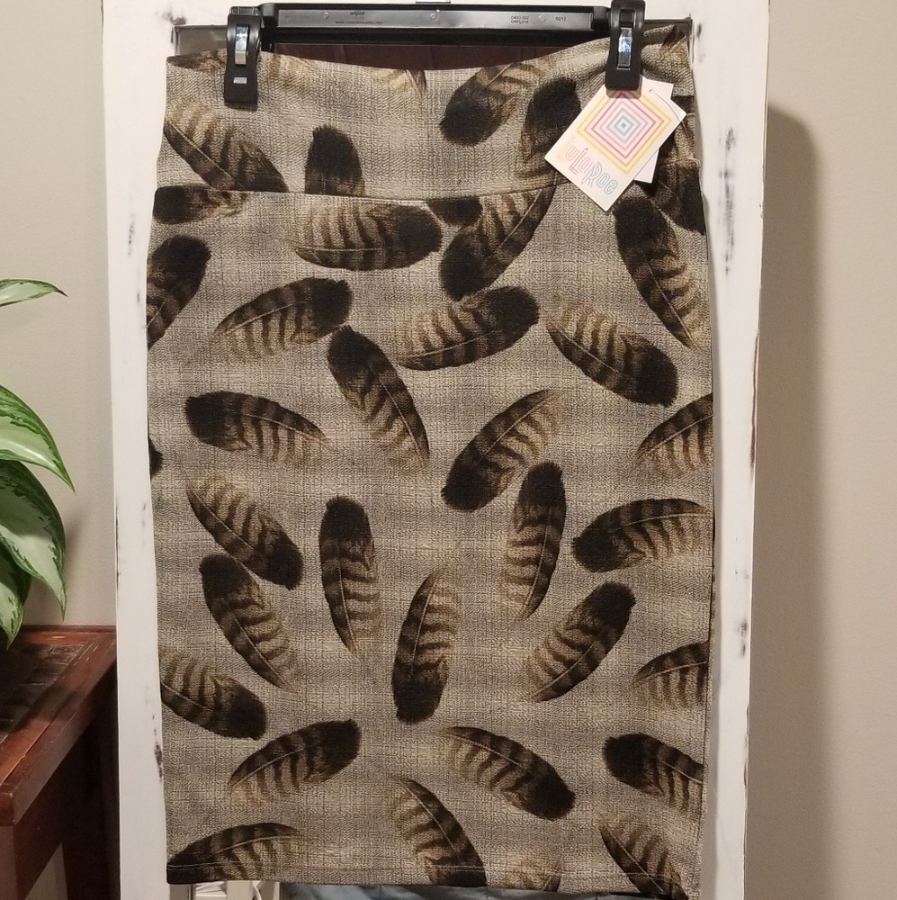 Lularoe Feather Pencil Skirt (Cassie)